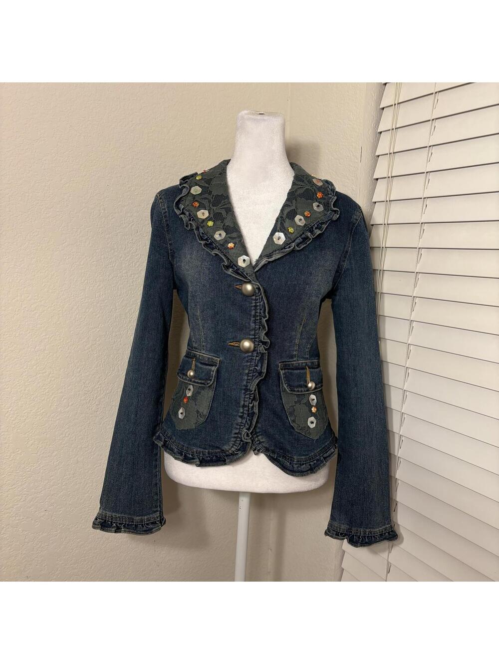 Y2K size M embellished denim jacket with buttons ruffles girlhoodcore kitschy
